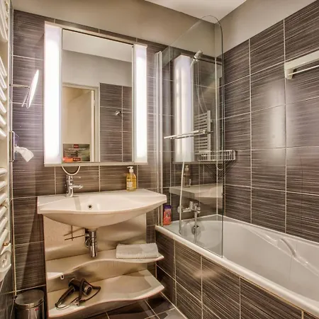 Apartment Le - Parking And Comfort In The Centre