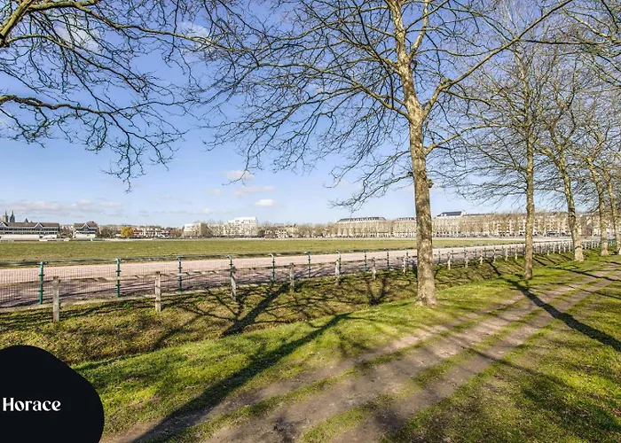 Le - Parking And Comfort In The Centre 아파트